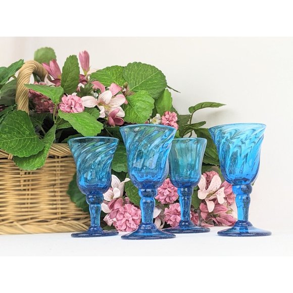 Set of 4 Cobalt Blue Stemmed Aperitif Liqueur Glasses | Vintage Cocktail Glasses - Picture 1 of 10